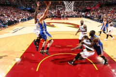 独行侠队签下G联盟盖帽王夏普，中锋强援加盟增强内线防守